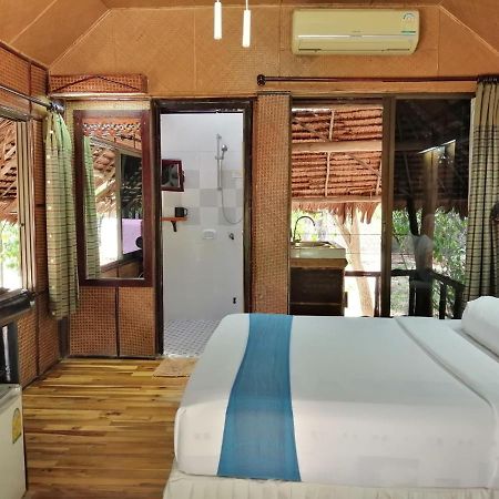 Fisherman'S Hut , ขนำชาวเลโฮมสเตย์ Pak Meng Exterior photo