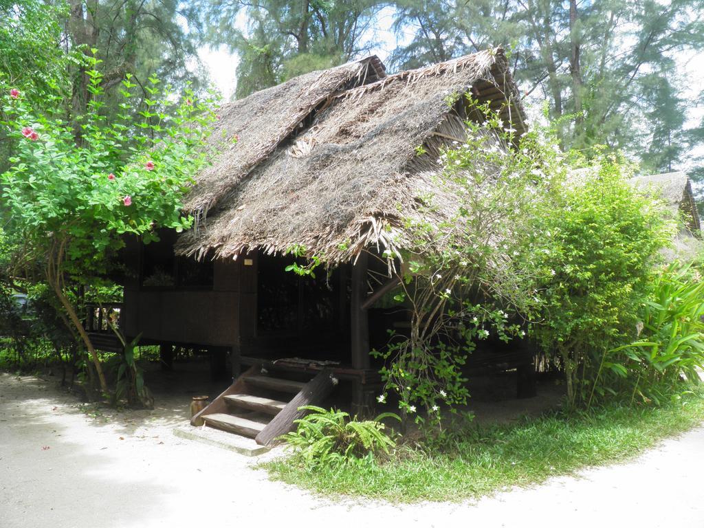 Fisherman'S Hut , ขนำชาวเลโฮมสเตย์ Pak Meng Exterior photo