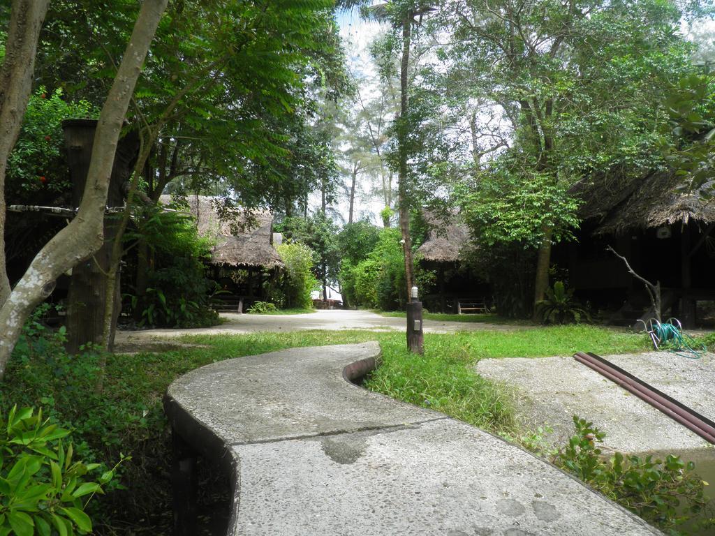 Fisherman'S Hut , ขนำชาวเลโฮมสเตย์ Pak Meng Exterior photo