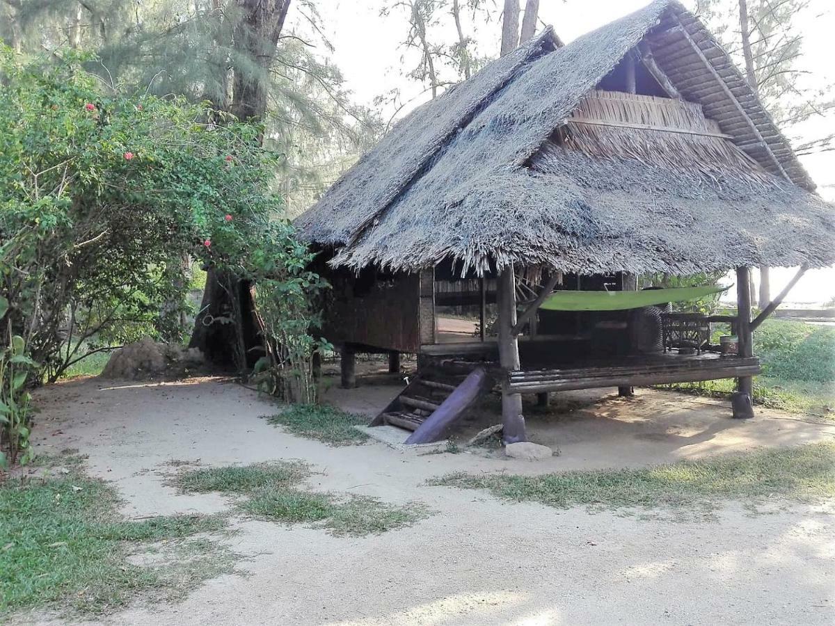 Fisherman'S Hut , ขนำชาวเลโฮมสเตย์ Pak Meng Exterior photo